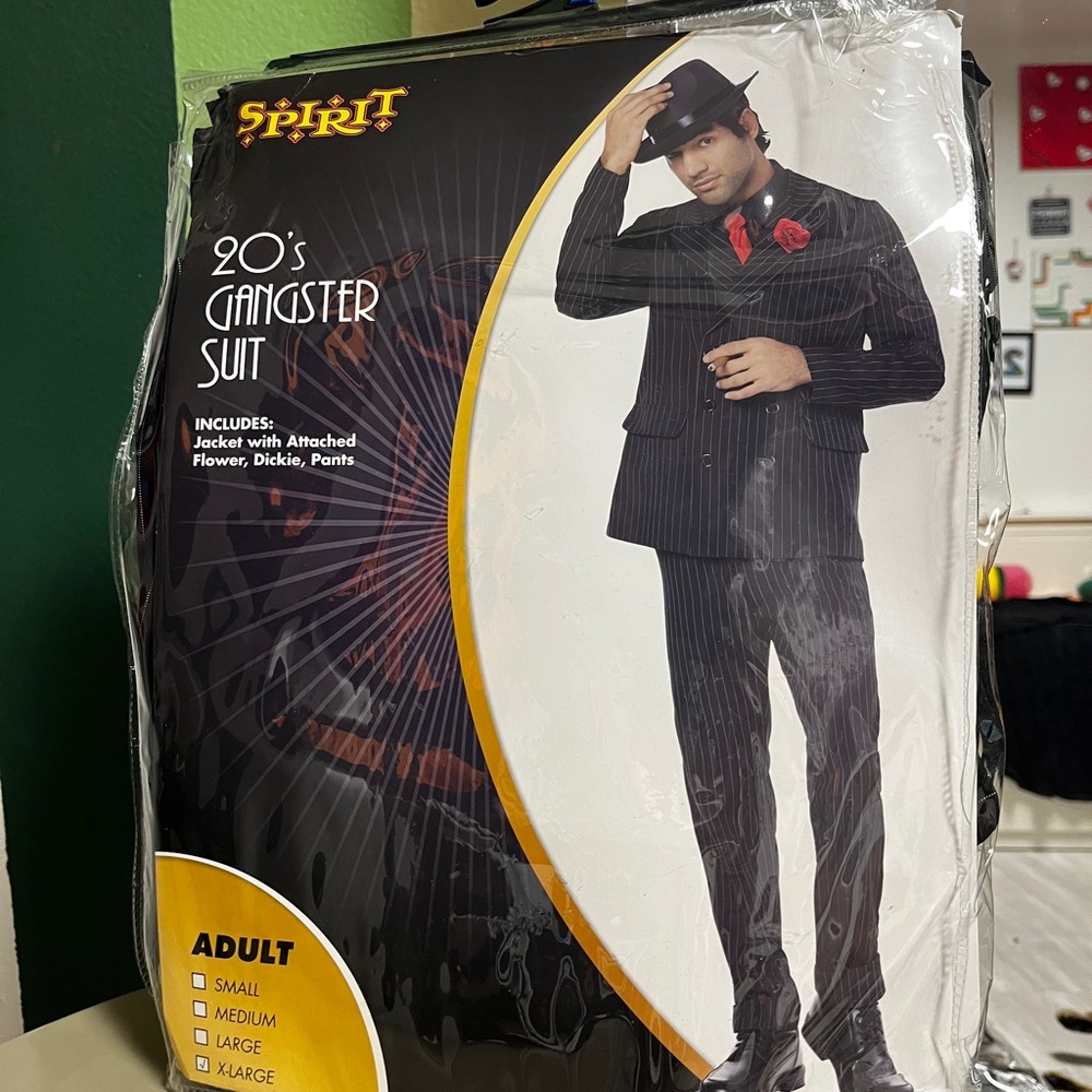 20’s Gangster Suit Costume